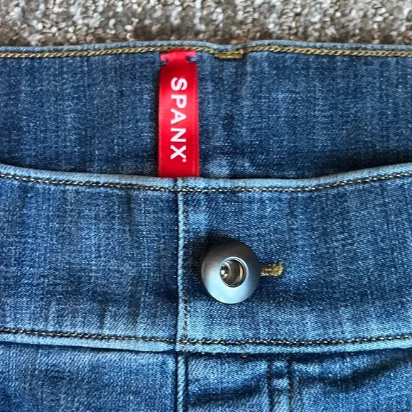 SPANX Front pocket Cropped Jeans - Picture 4 of 6